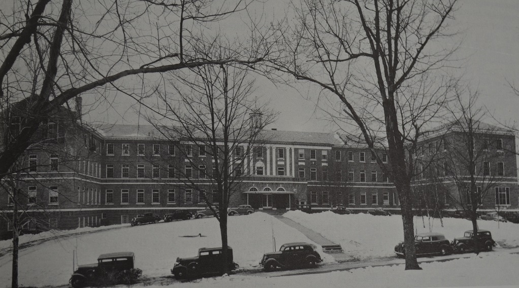 The Mountainside Hospital in Montclair completed its West Wing addition in 1931, bringing the total number of beds to 350 (Courtesy of Heritage of Caring by Robert D.B. Carlisle)